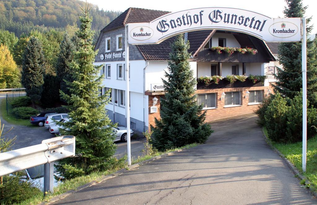 Hotel Restaurant Gunsetal Bad Berleburg Exterior photo